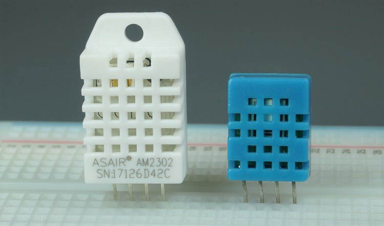 DHT11 vs DHT22 Temperature and Humidity Sensor