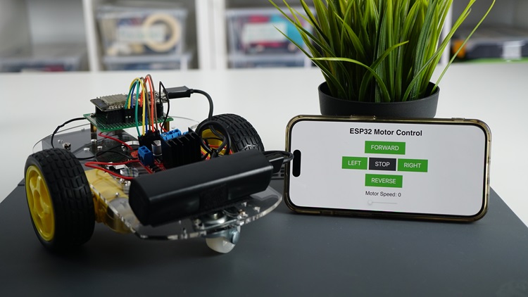 ESP32 Wi-Fi Controlled Car Robot