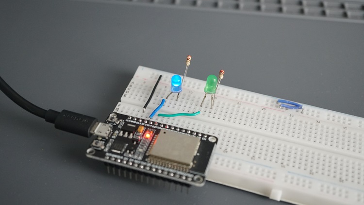 ESP32 ESP8266 Asynchronous Programming - Blink Multiple LEDs - Demonstration