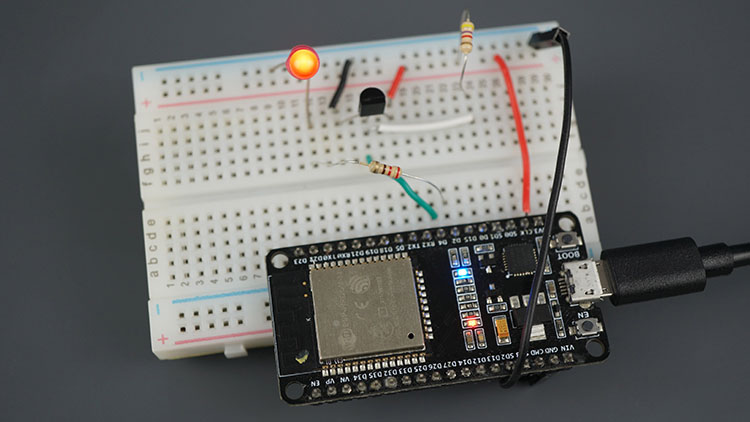 ESP32 ESP8266 Control Output when Temperature is above threshold web server