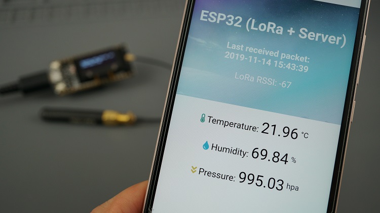 ESP32 LoRa + Web Server + Sensor readings