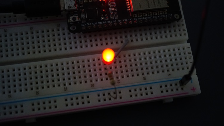 ESP32 PWM with Arduino IDE- Analog Output LED Set to 75