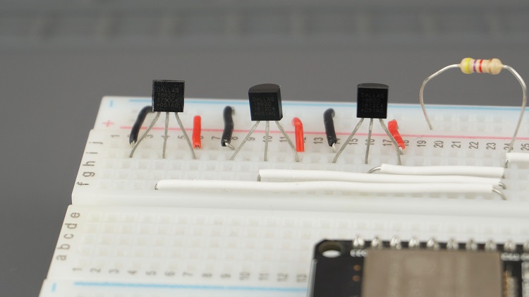 DS18B20 Multiple Temperature Sensors OneWire with ESP32 and Arduino IDE