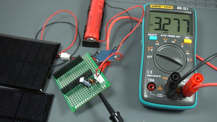 ESP32 ESP8266 Solar Panels and voltage regulator circuit multimeter measurements