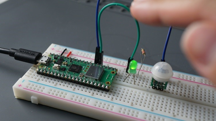 RPi Pico Testing a PIR Motion Sensor